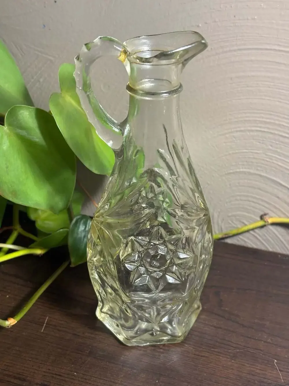 Vintage Anchor Hocking EAPC Prescut Clear Pressed Glass Star Cruet Pitcher